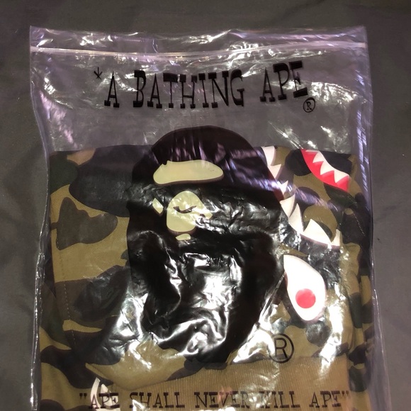 NEW Bape shorts - Picture 2 of 5